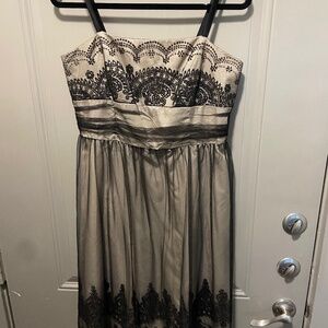 davids bridal witchy goth black lace tooled lined midi dress SZ 14 HOCO READ ID-